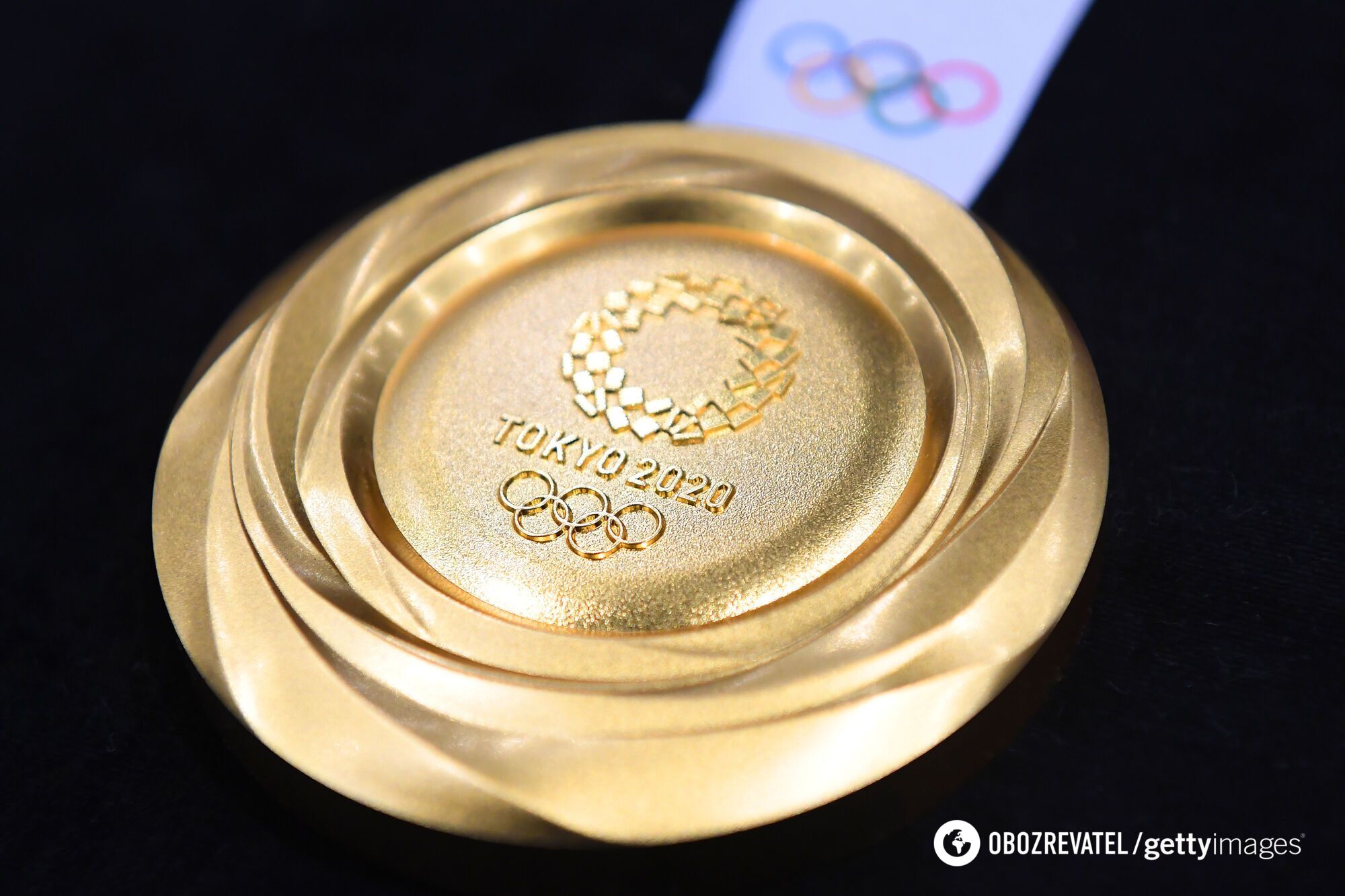 Золотая медаль ОИ-2020