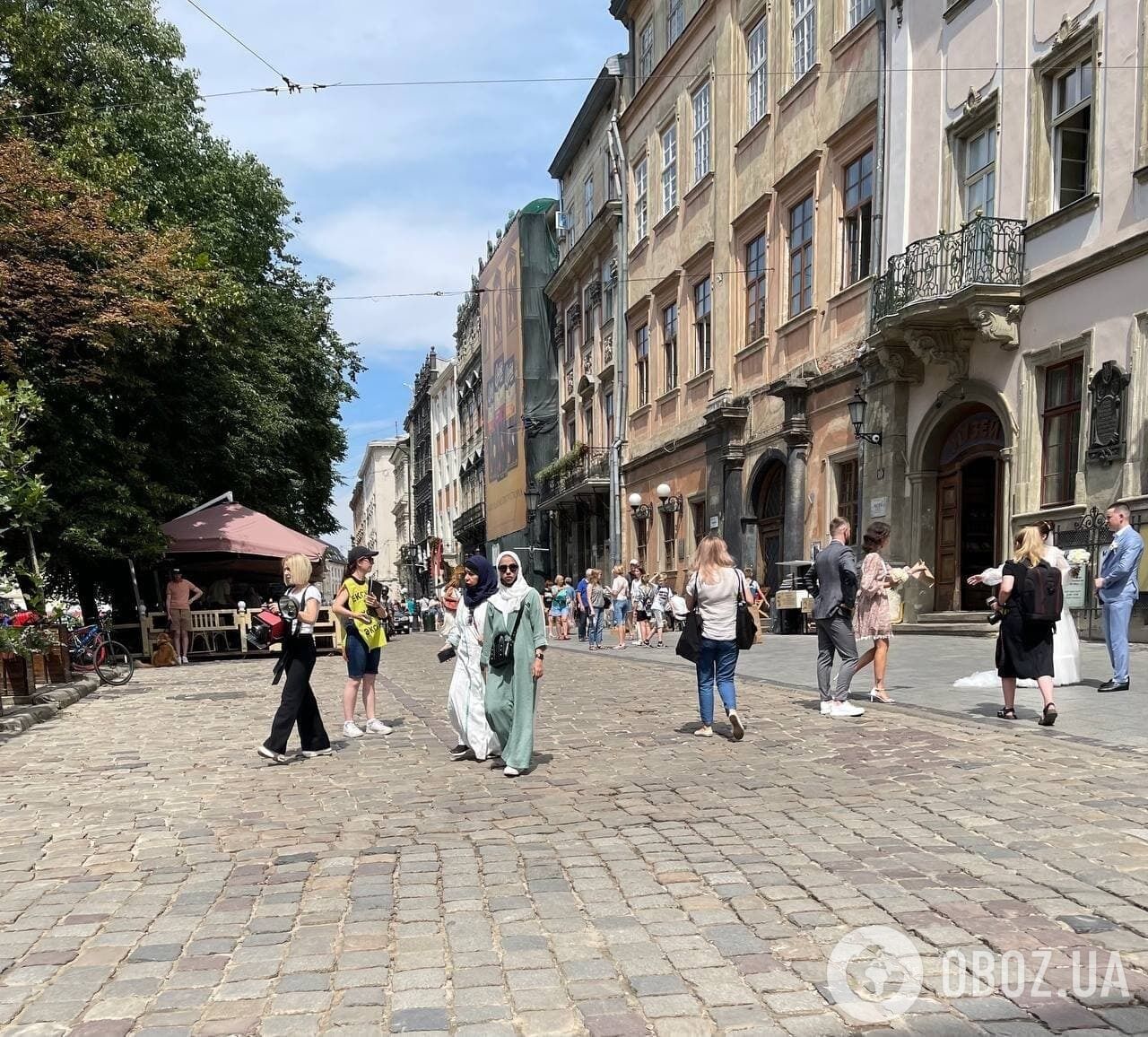 Туристы из Саудовской Аравии отдыхают во Львове