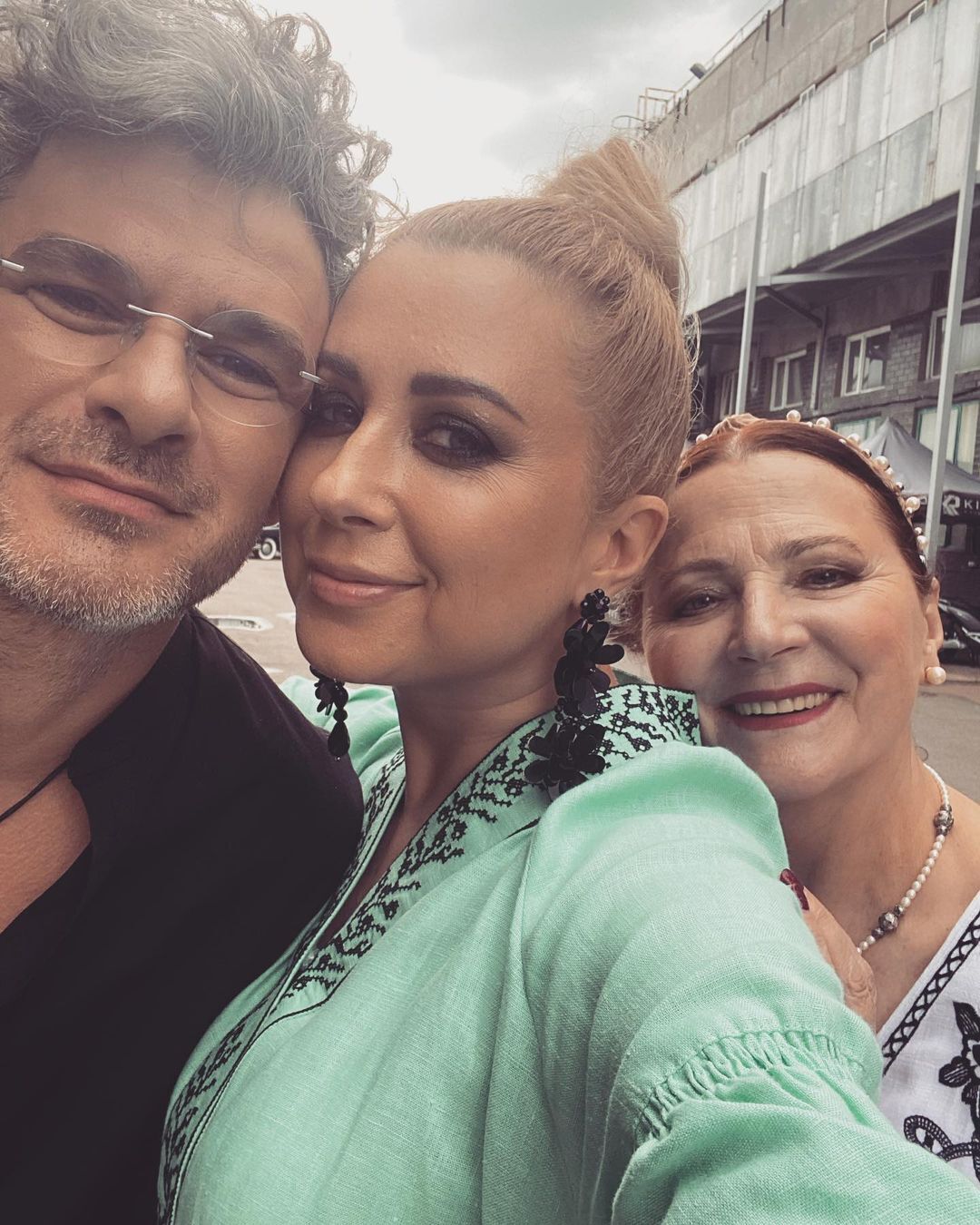 Тоня Матвієнко з чоловіком Арсеном і мамою