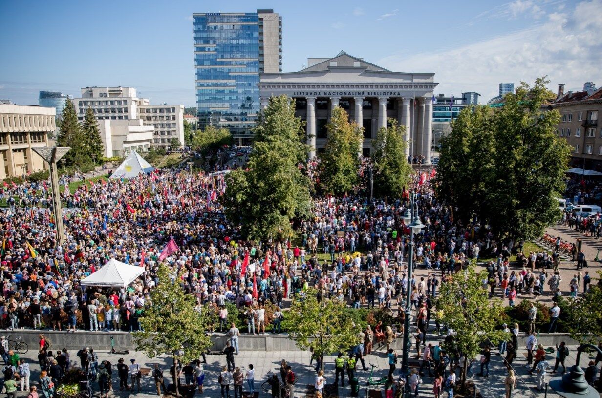 Протест в Литві зібрав близько 5 тисяч осіб.