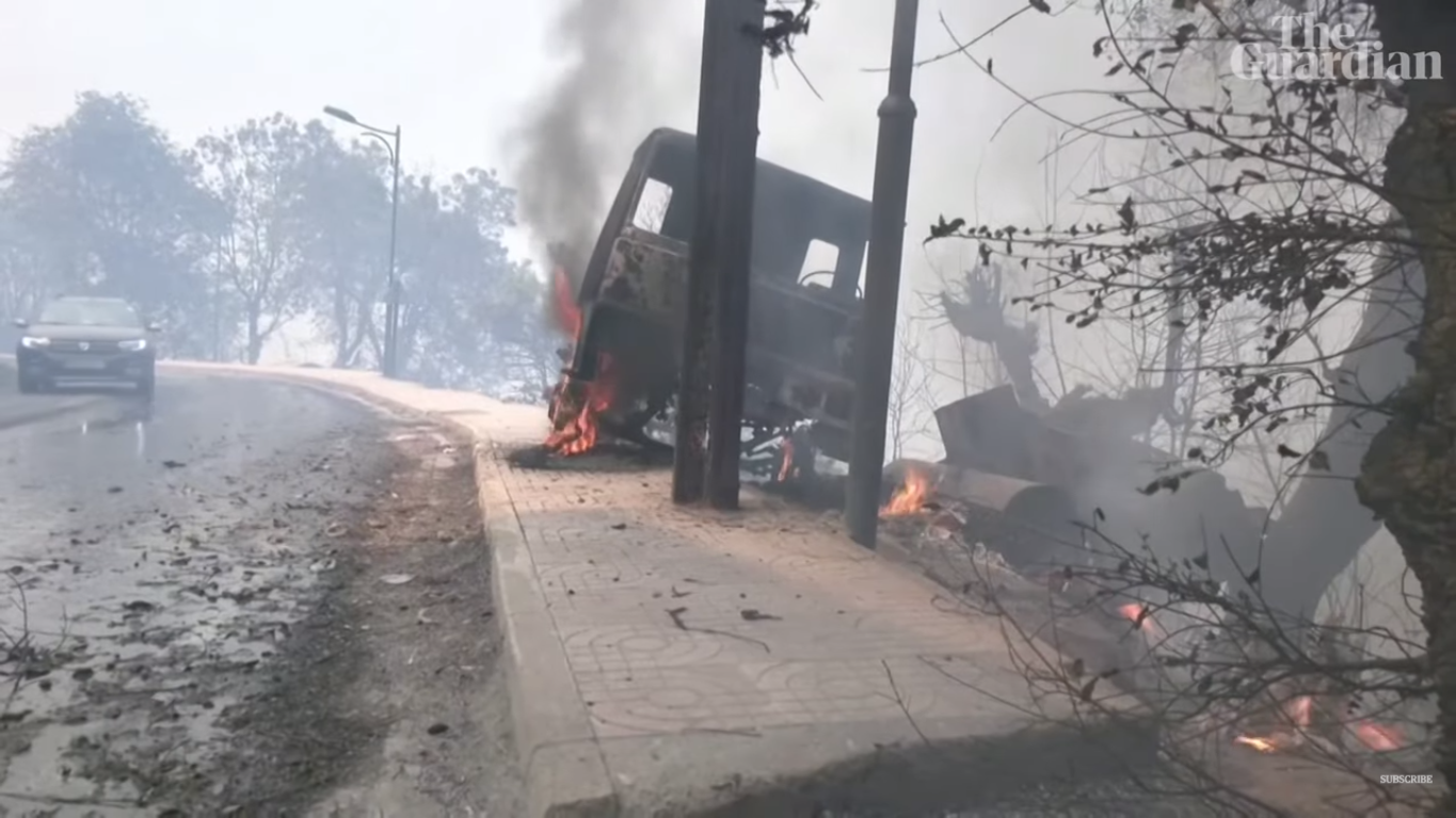 Постраждали також автомобілі