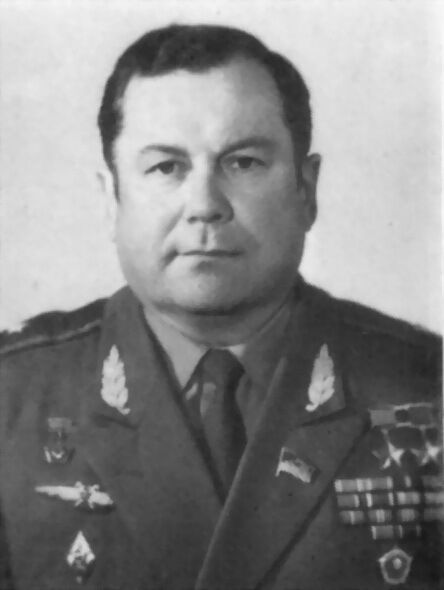 Павел Попович – первый космонавт-украинец