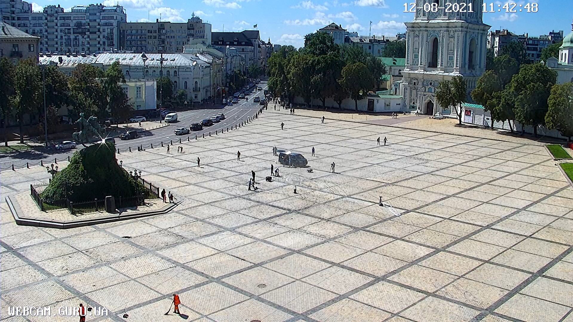 Як виглядає Софійська площа Києва на третій день після дрифту. Ексклюзивні подробиці та фото