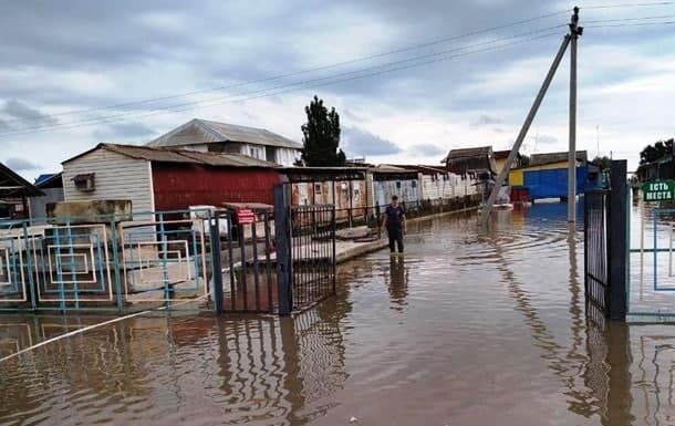 Вулиці Кирилівки затоплені