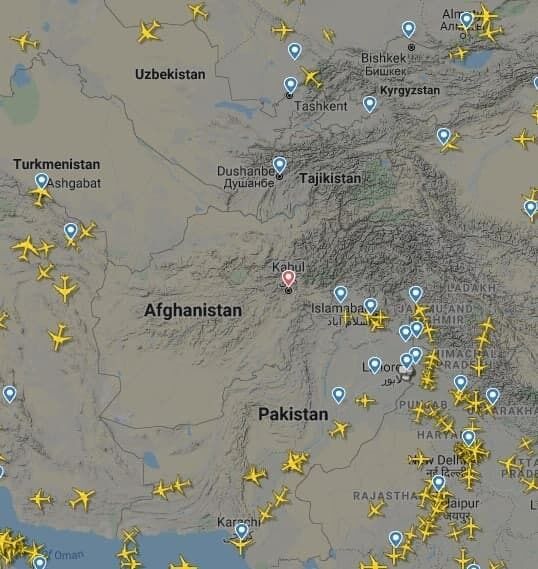 В аэропорту Кабула нет ни одного самолета.