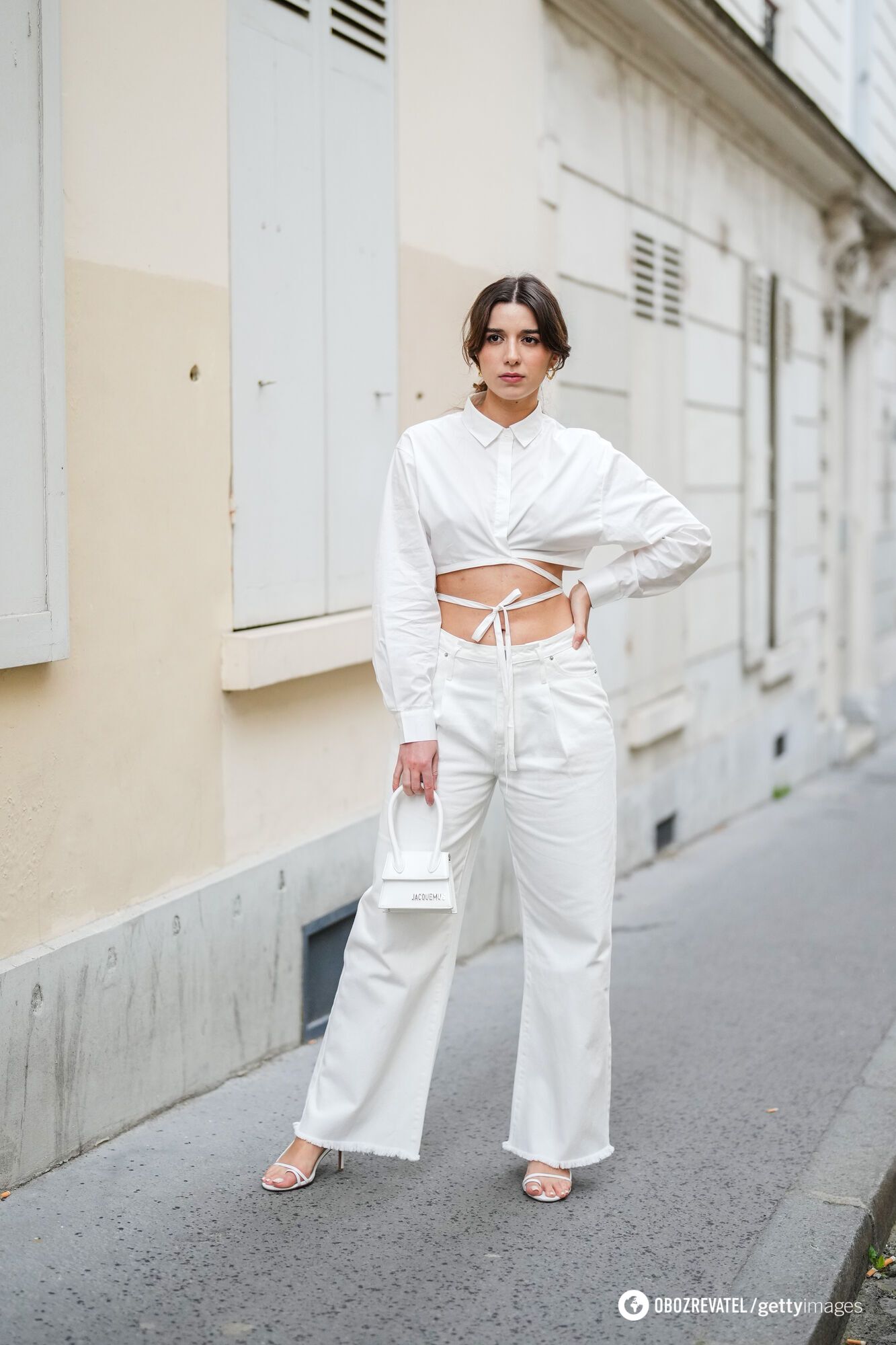 Джинсы в сочетании с блузой