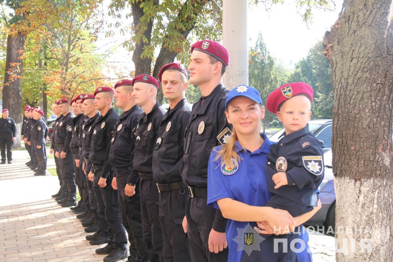 На відкриття пам'ятника приїхав знайдений поліцейськими хлопчик Богдан Уніченко.