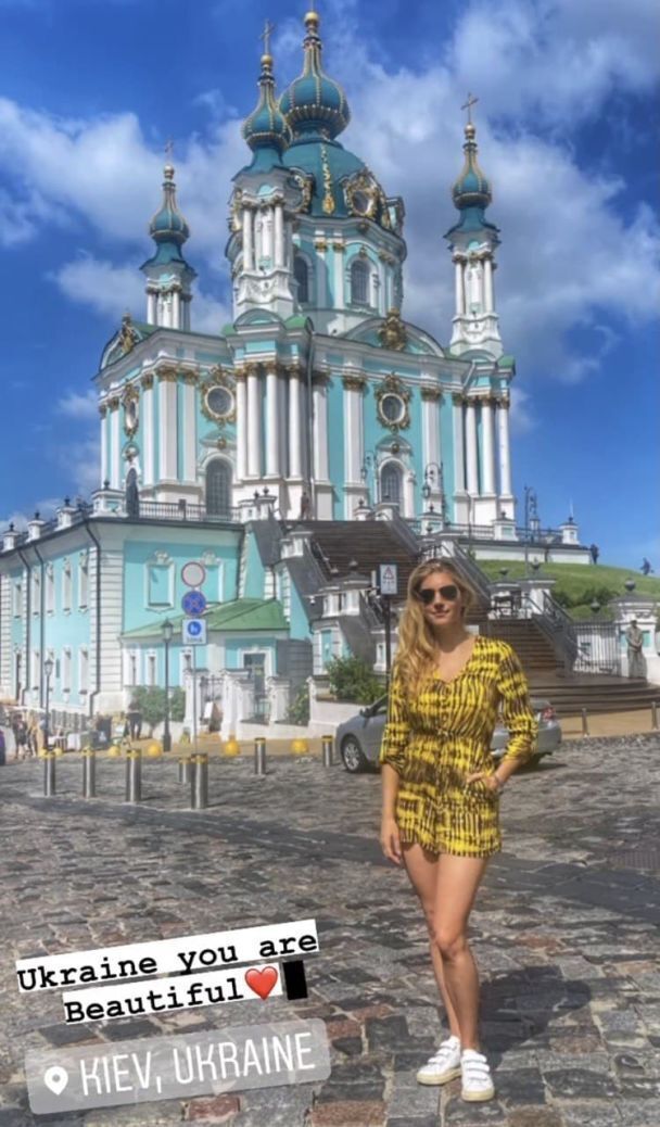 Кэтрин Винник прилетела в Киев