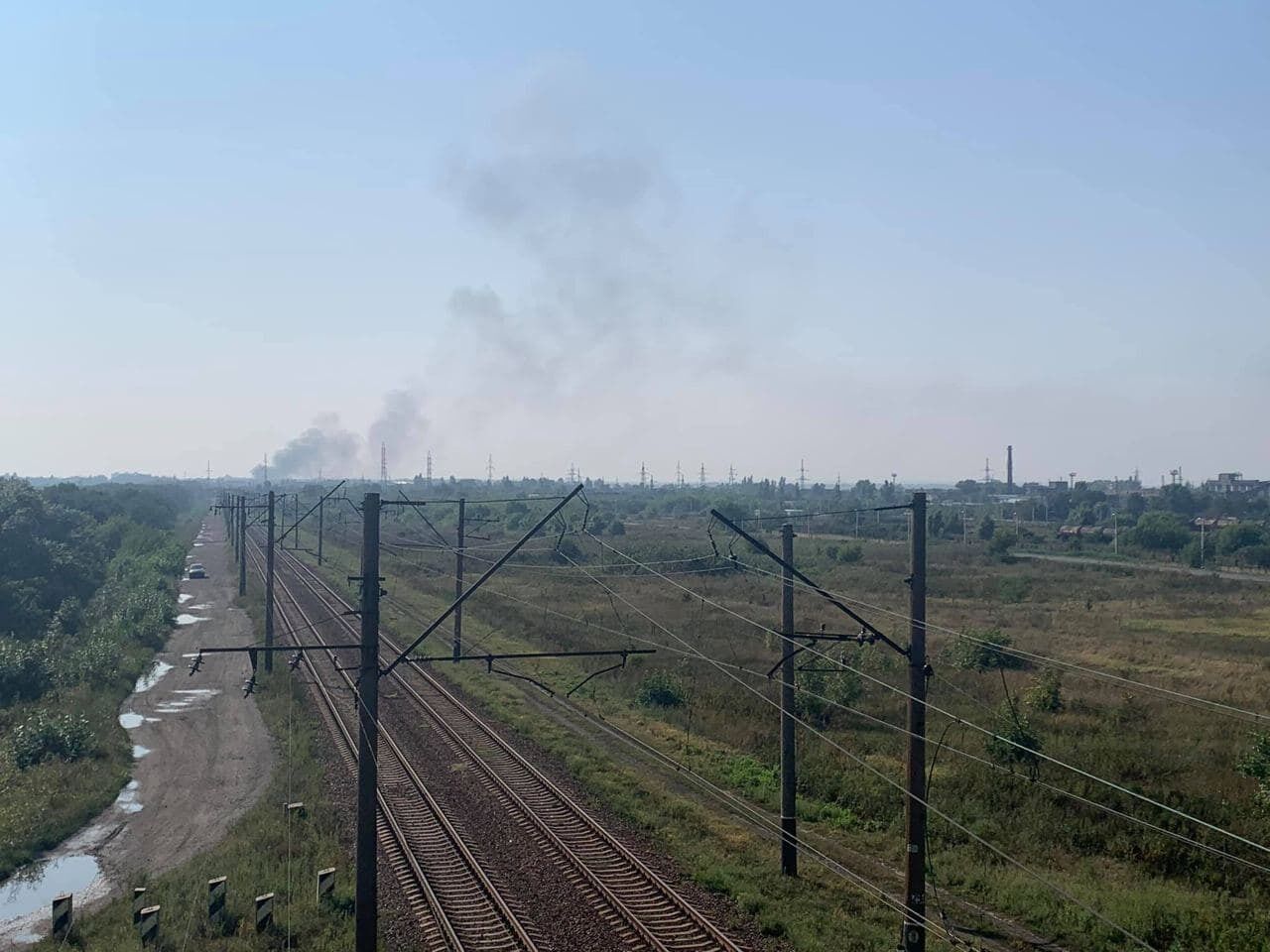 Вид на обстріляну Авдіївку із залізничної станції