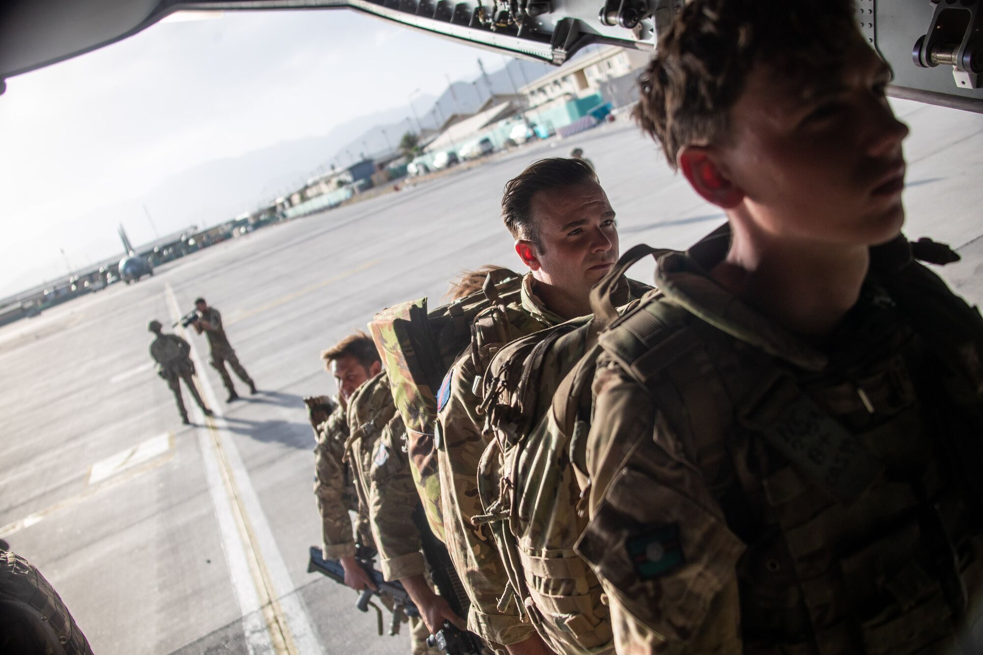 Великобритания завершила эвакуацию из Афганистана.
