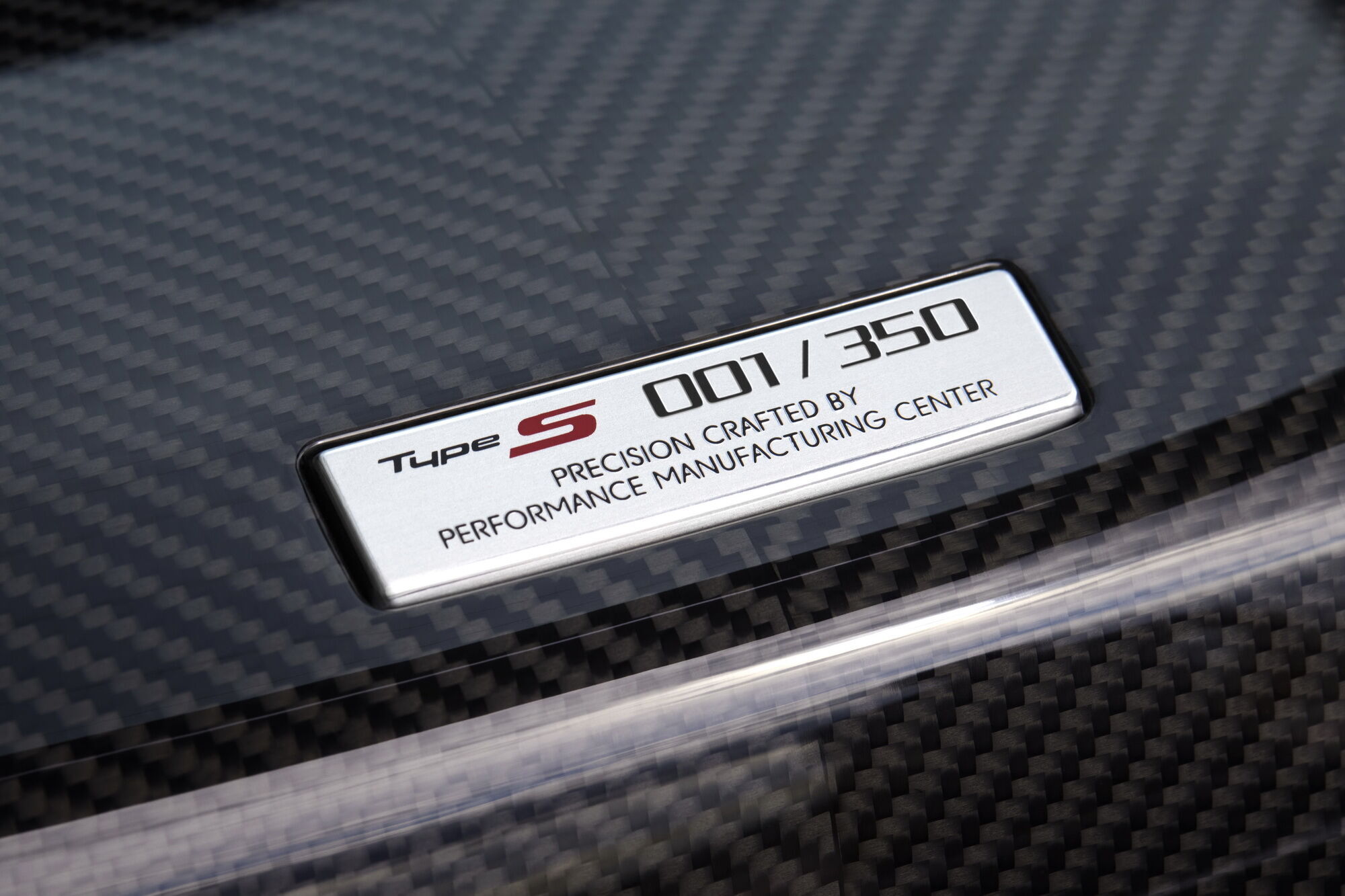 Всього Acura планує виготовити 350 купе, з яких 300 зарезервовані для продажу в США