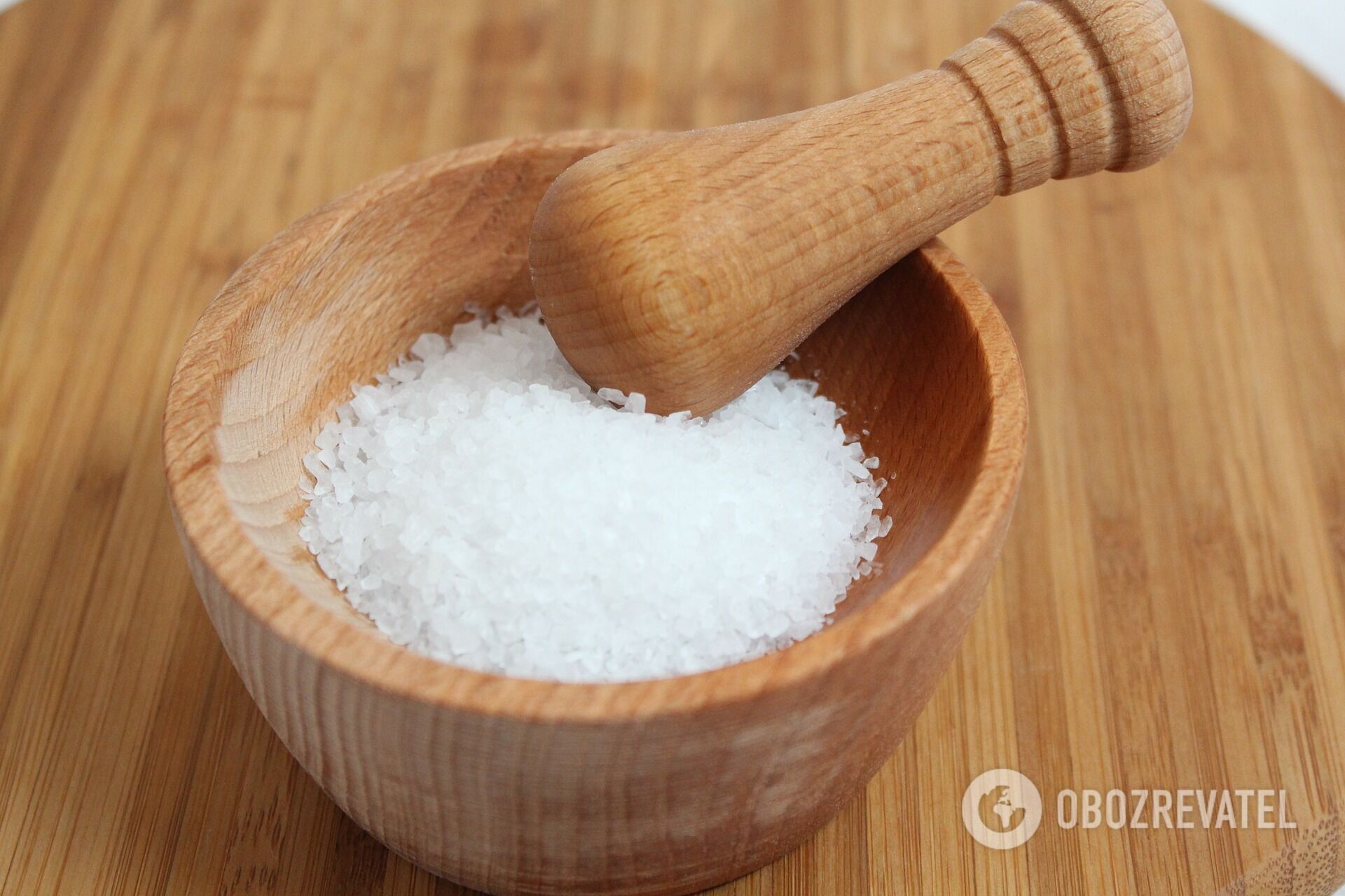 Солить нужно воду при приготовлении риса