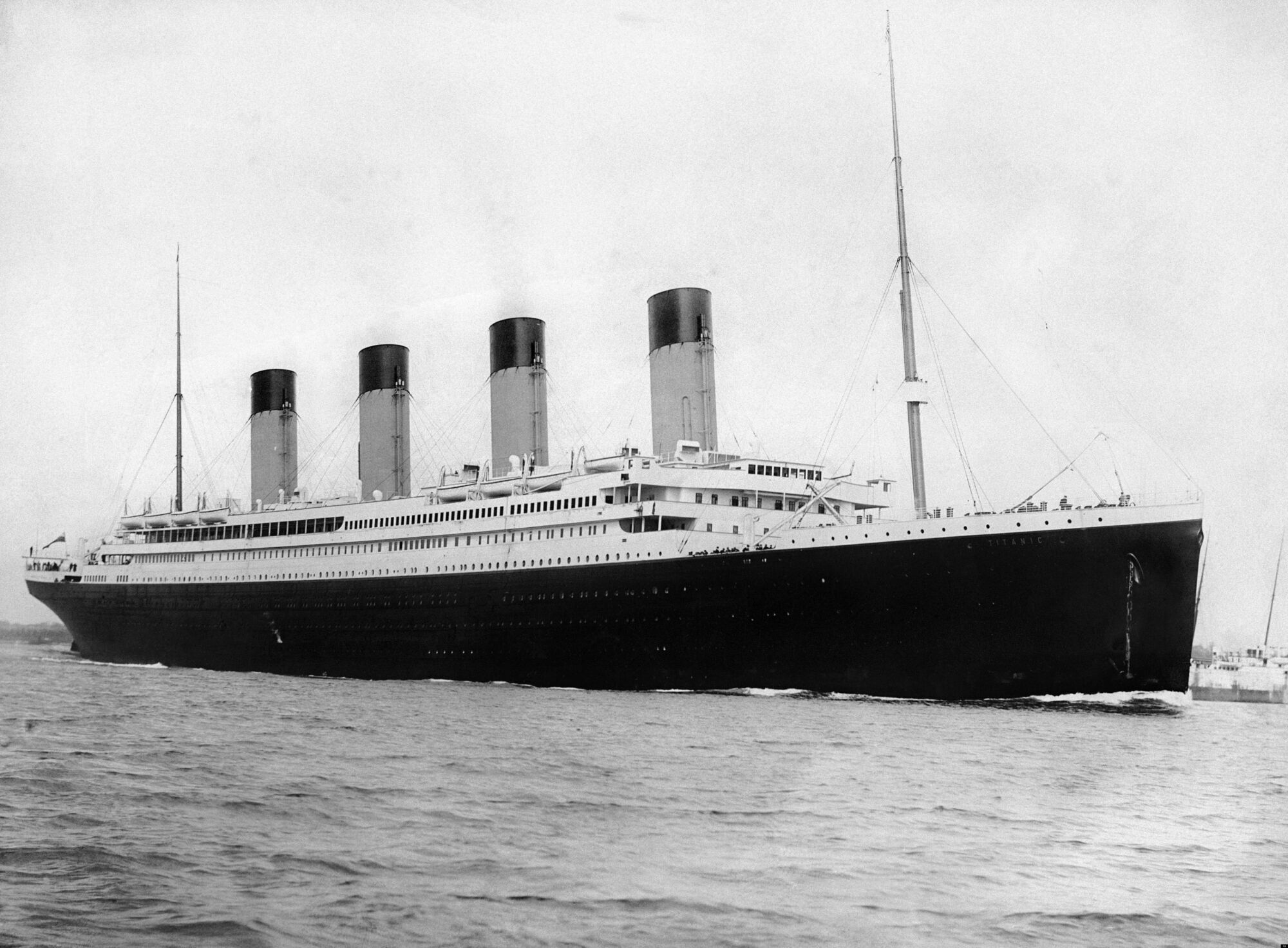 "Титаник" отплывает из порта "Саутгемптона" 10 апреля 1912 года