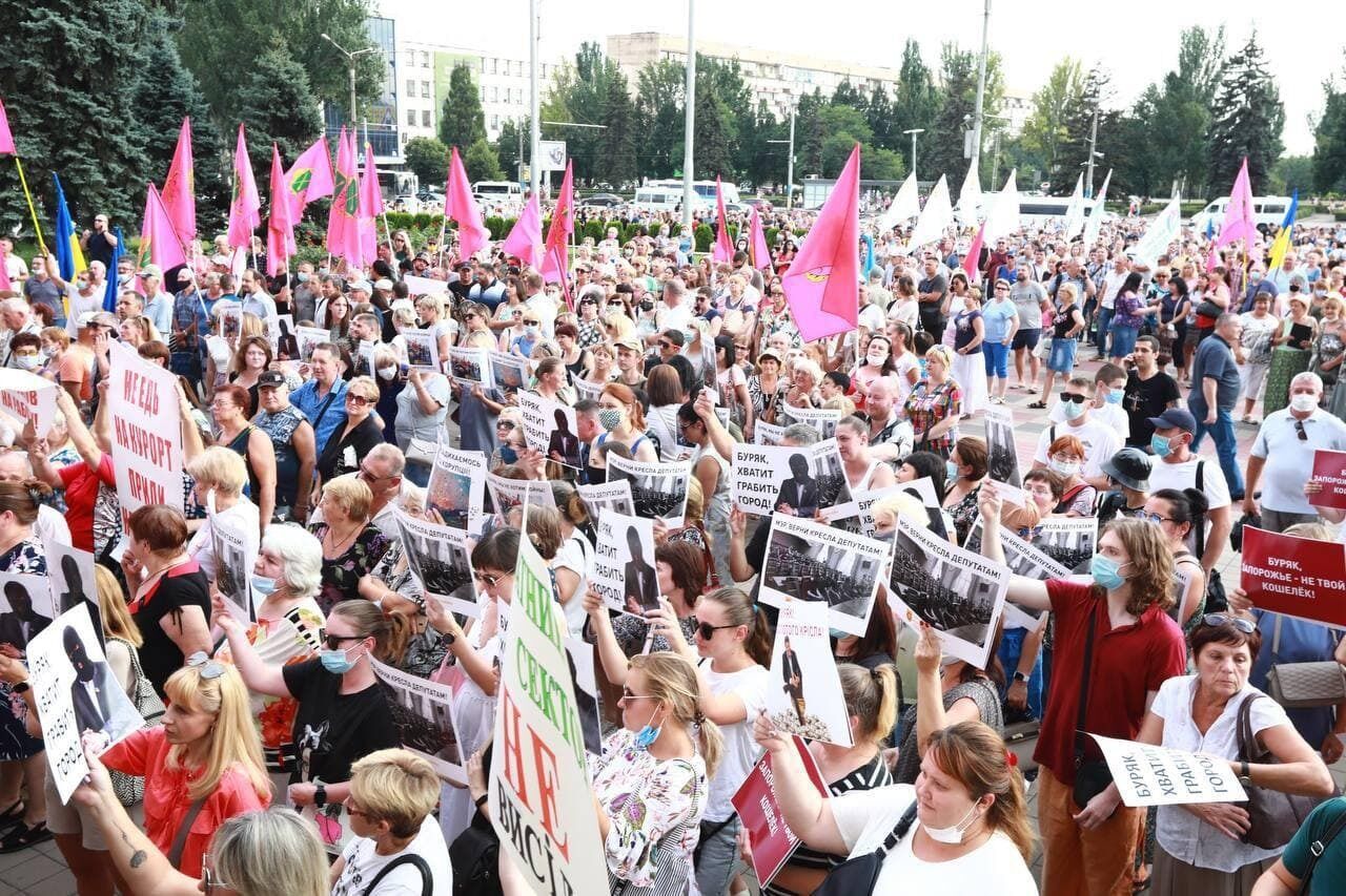 Запорожці виступили проти Володимира Буряка