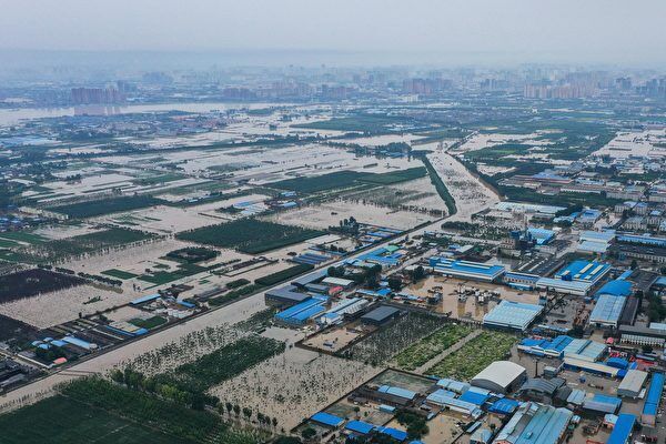 Стихия накрыла провинцию Сычуань на юго-западе Китая.