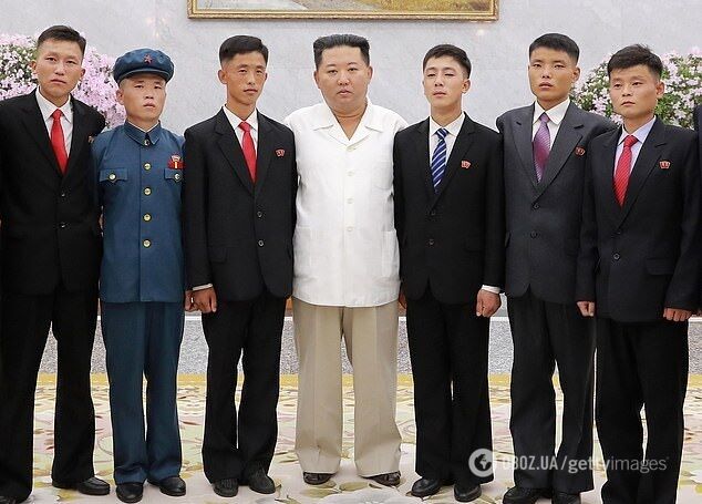 Кім зустрівся з молодими північнокорейцями.