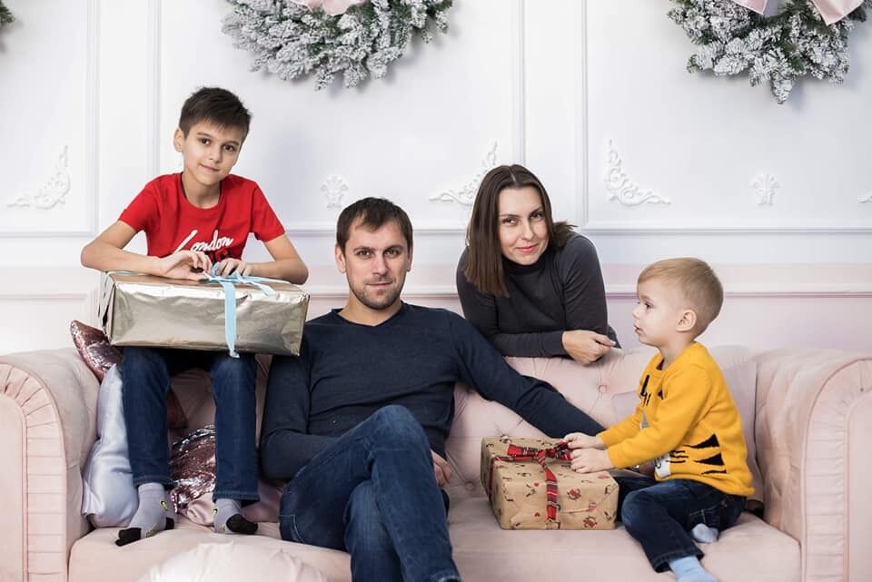 Фехтувальник Ігор Рейзлін із дружиною Наталею і синами.