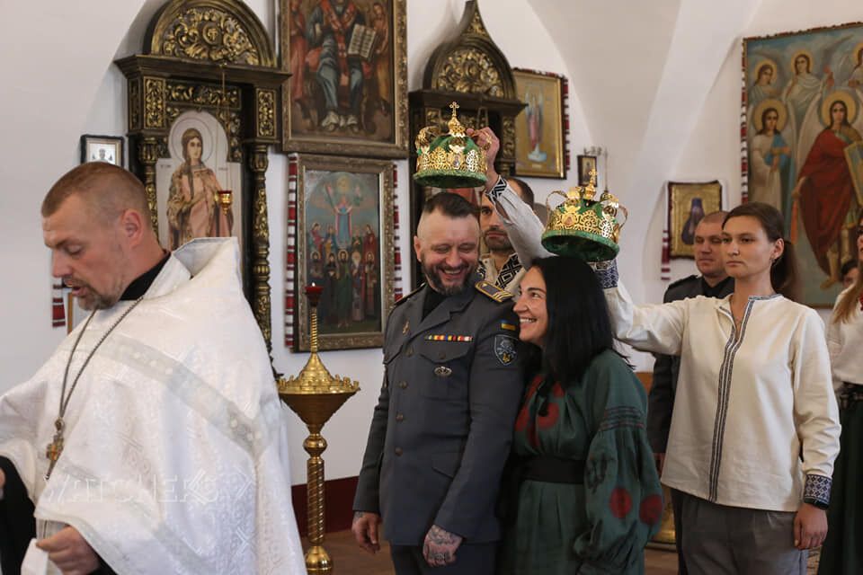 Антоненко (Riffmaster) обвінчався зі своєю дружиною у Михайлівському соборі в Києві