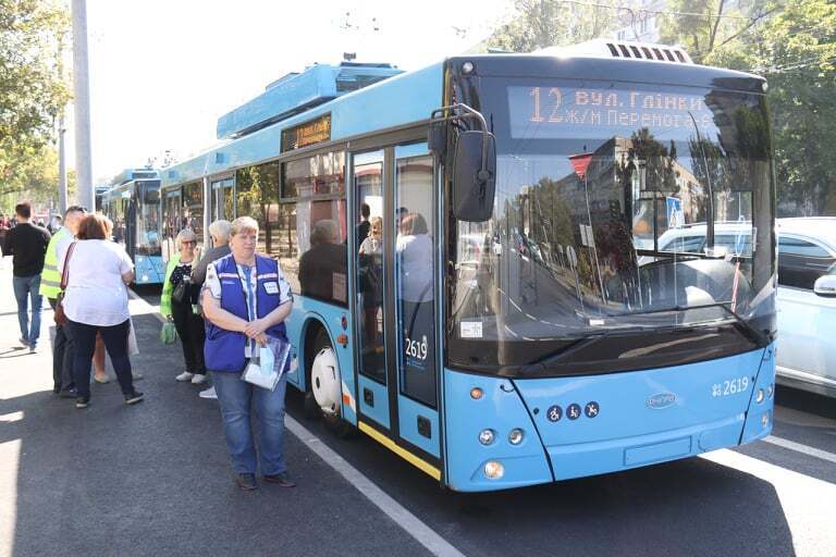Подарунок на День міста: у Дніпрі відкрили оновлений тролейбусний маршрут № 12 до ж/м Перемога-6
