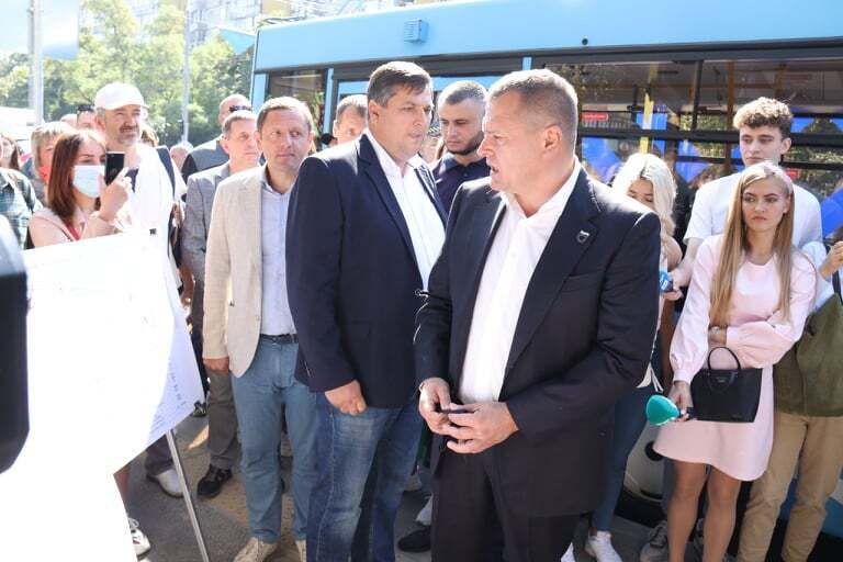 Подарок ко Дню города: в Днепре открыли обновленный троллейбусный маршрут № 12 до ж/м Победа-6