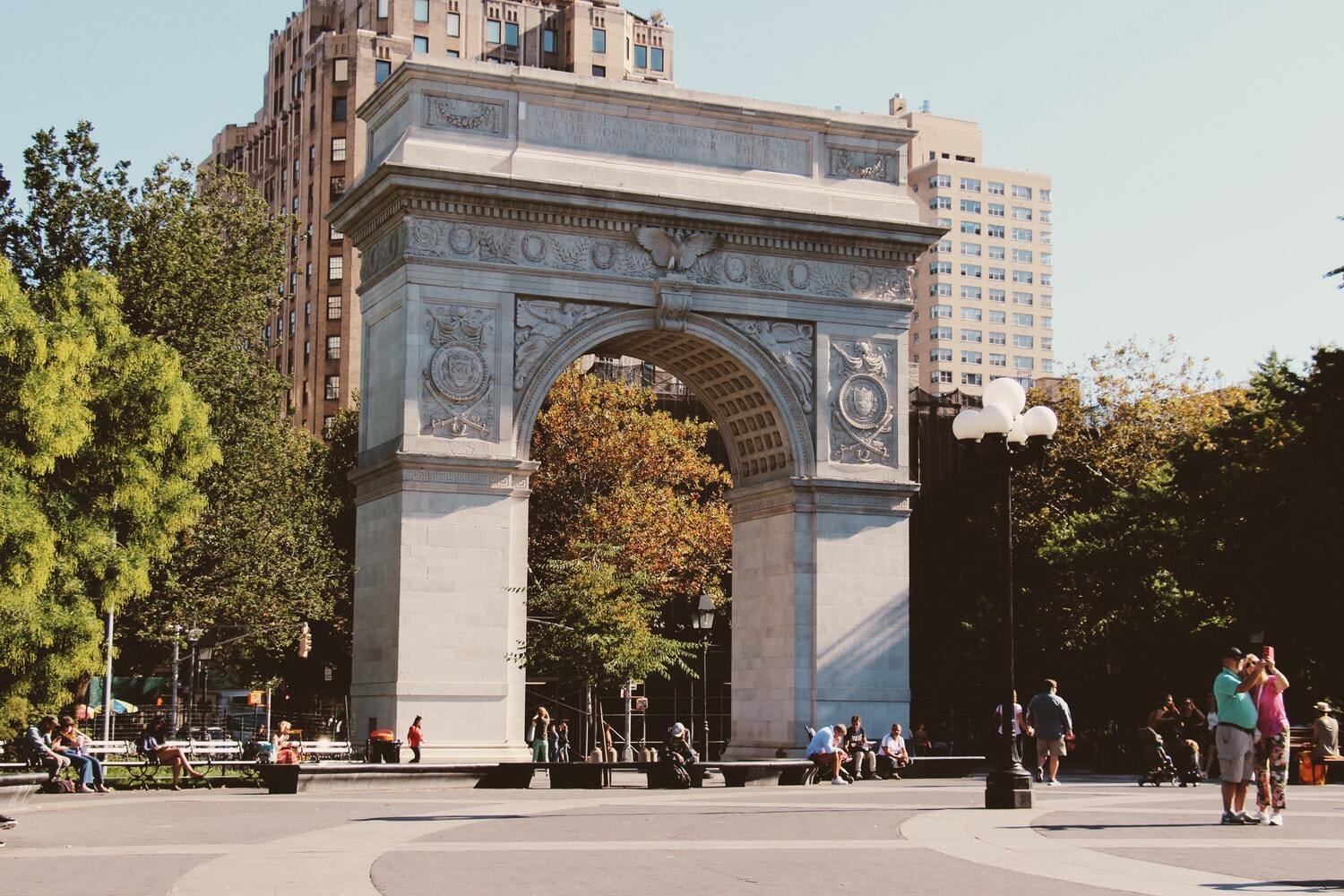 Washington Square Park – мраморная римская триумфальная арка.