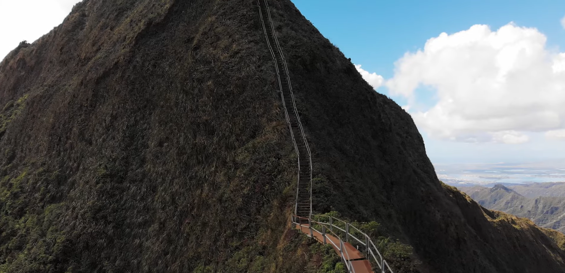 Лестница в небо на Гавайях