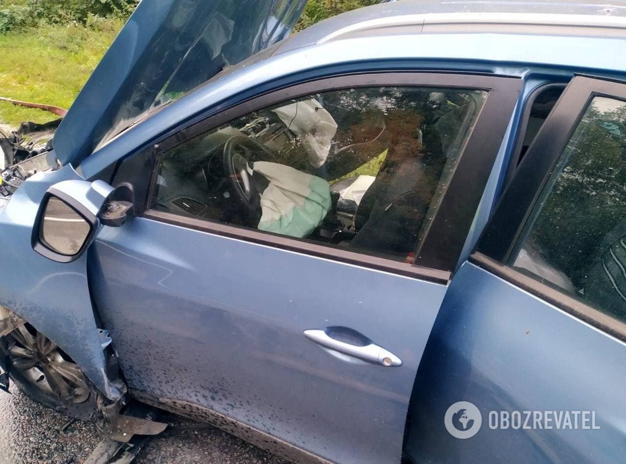 Попередньо, водій Hyundai серйозних травм не отримав.
