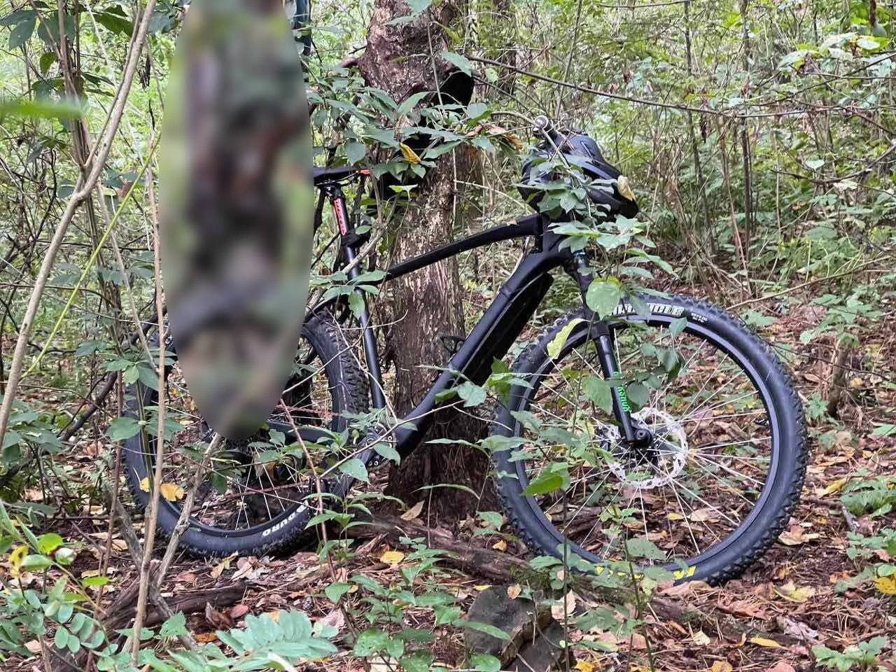 Велосипед знайшли поруч із тілом