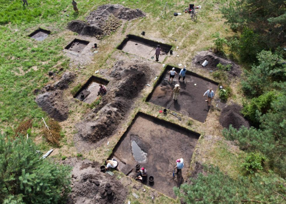 Ходлик, расположенный в 45 км к западу от города Люблин, является одним из самых археологически богатых районов Люблинского воеводства.