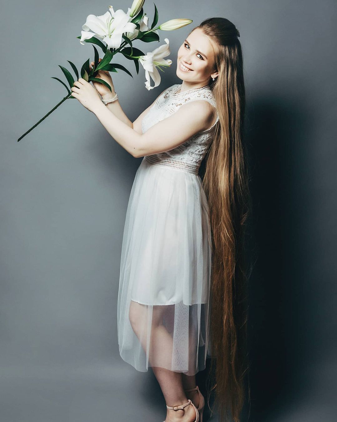 Анжелика Баранова устроила фотосессию.