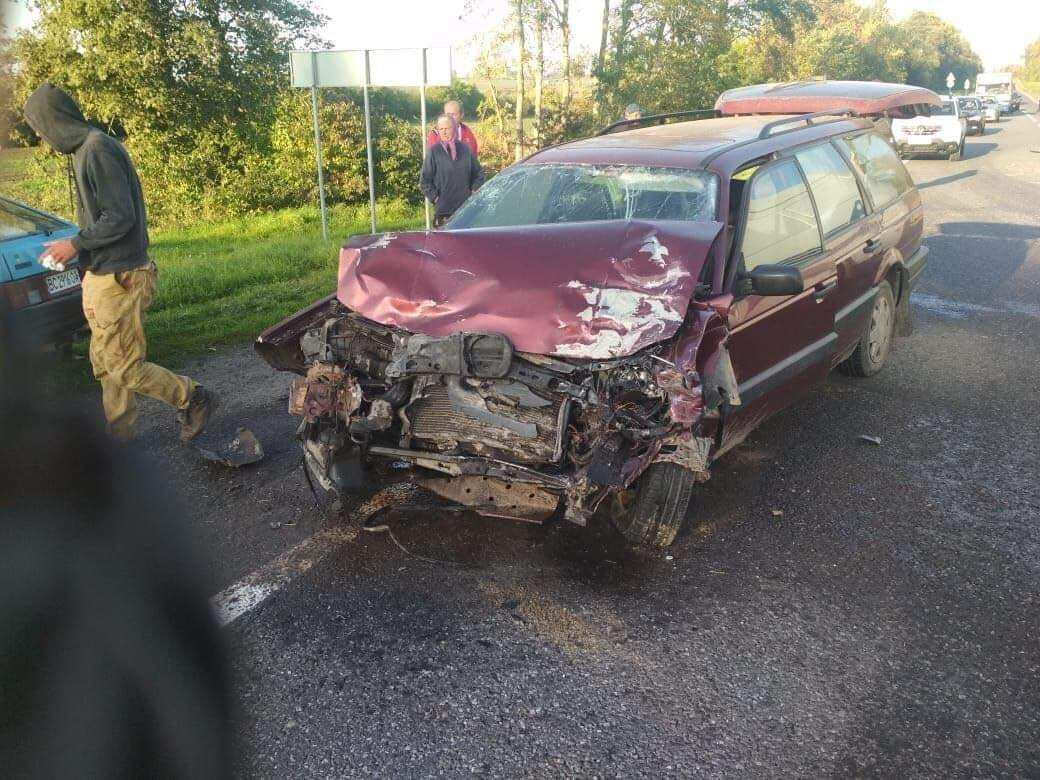 В аварии пострадали пассажиры и водитель.