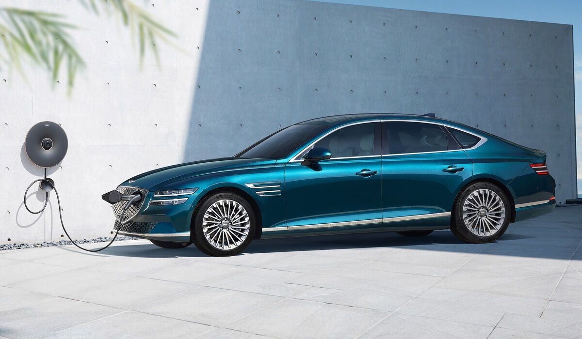 Електричний седан Genesis Electrified G80