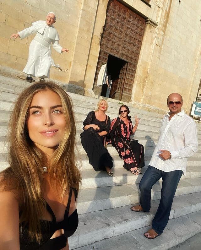 София Ротару и ее семья в Италии