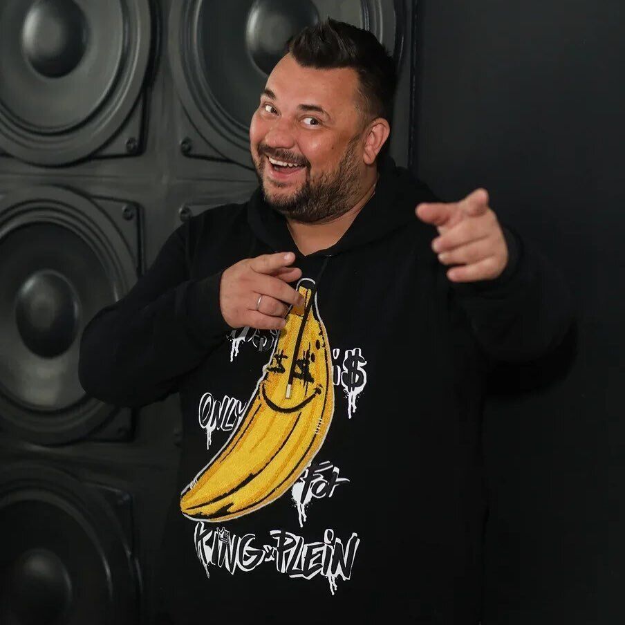 Сергей Жуков – солист группы