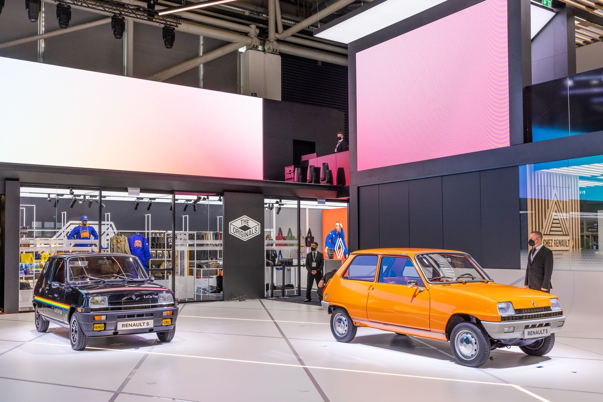 Источником вдохновения для прототипа послужила легендарная модель Renault 5