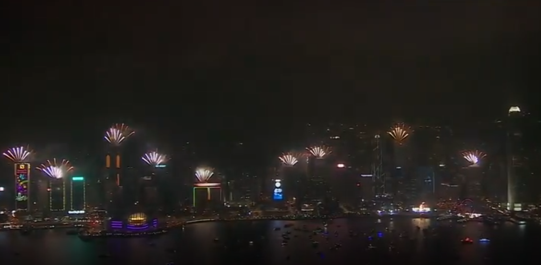 Новий рік зустріли у Гонконгу.