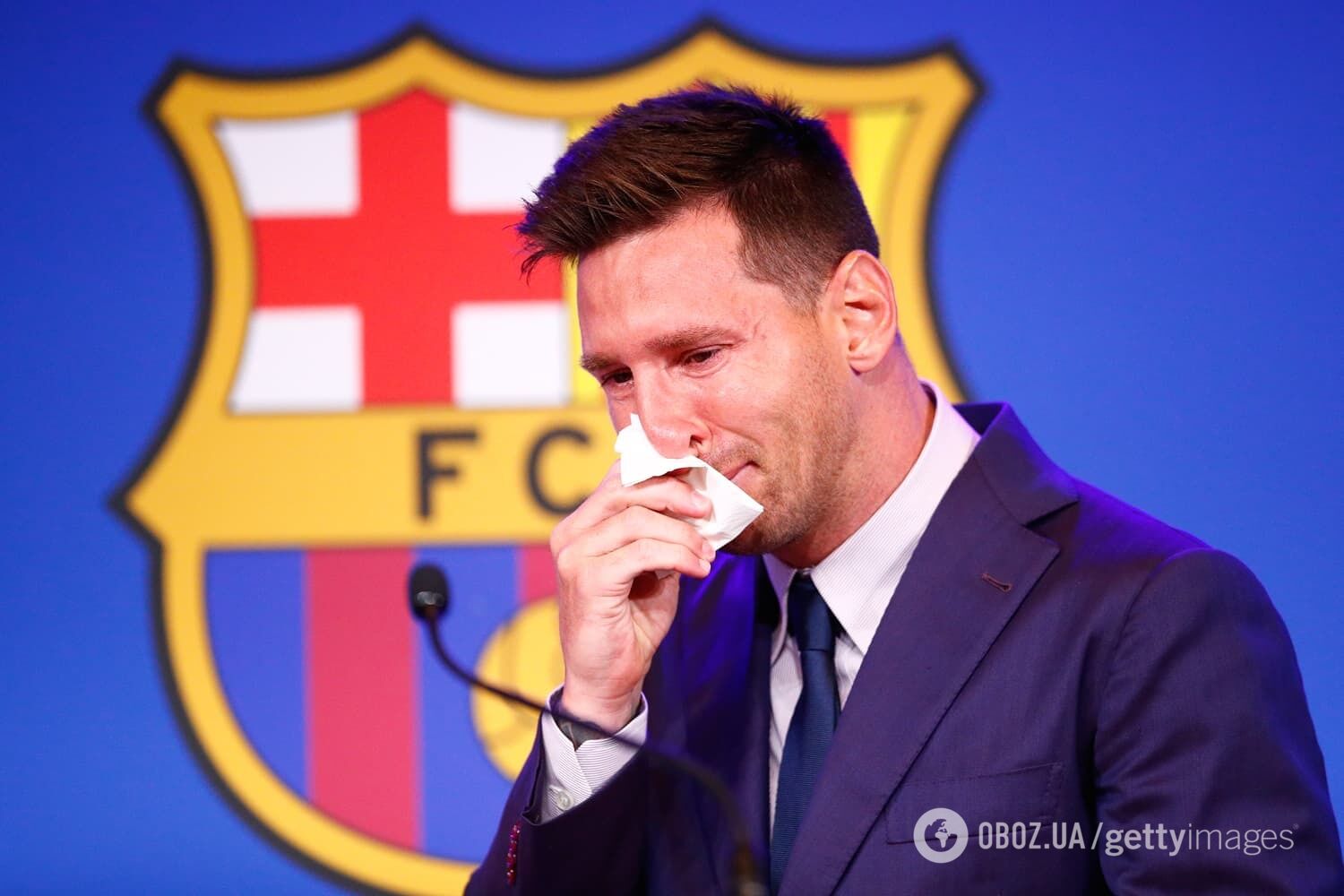 Ліонель Мессі оголосив, що залишить Барселону через 21 рік на емоційній пресконференції 8 серпня