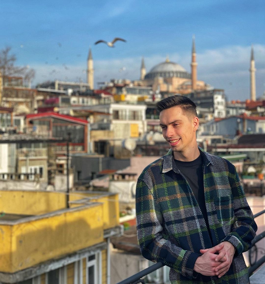 Андрей Черновол в рождественские каникулы решил сделать подарок своей маме — и увез ее в Стамбул