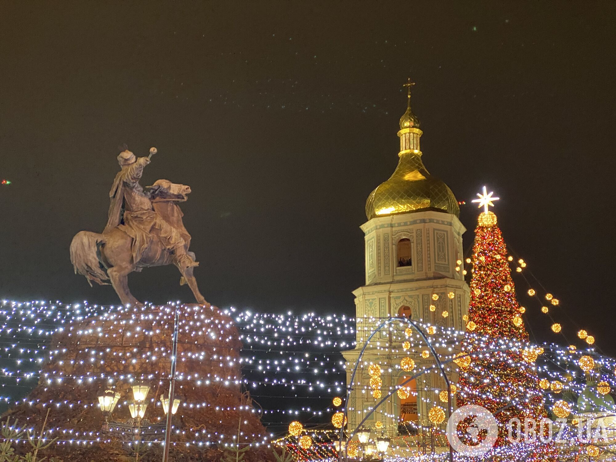 Главная елка Украины на Софийской площади.
