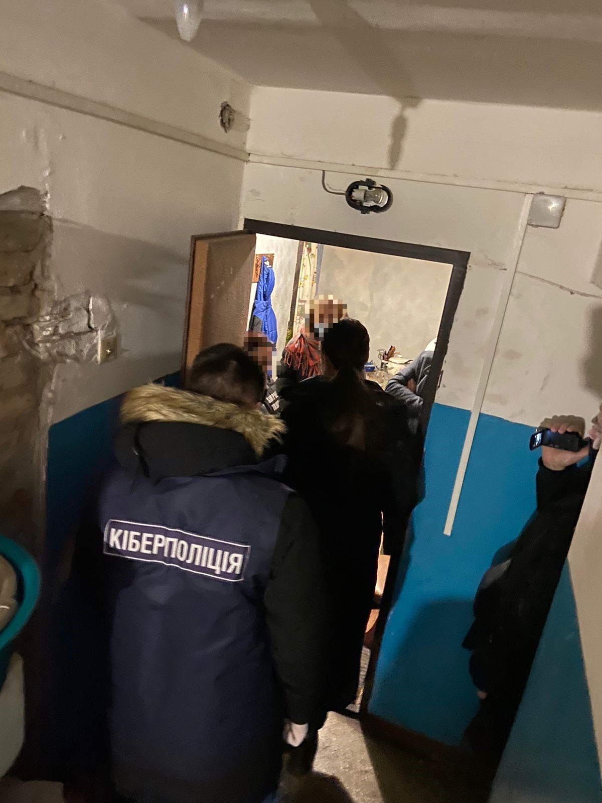 Правоохранители разоблачили 23 человека, которые изготавливали детское порно.