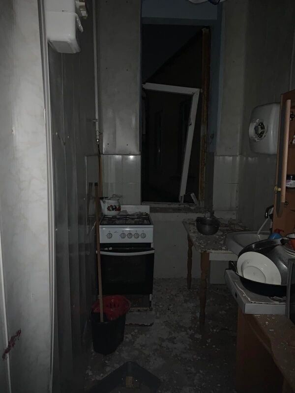 Взрыв повредил кухню в квартире