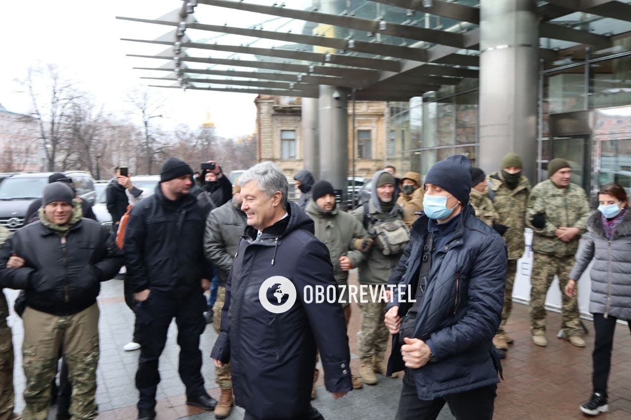 В Киеве проходит суд по делу Порошенко
