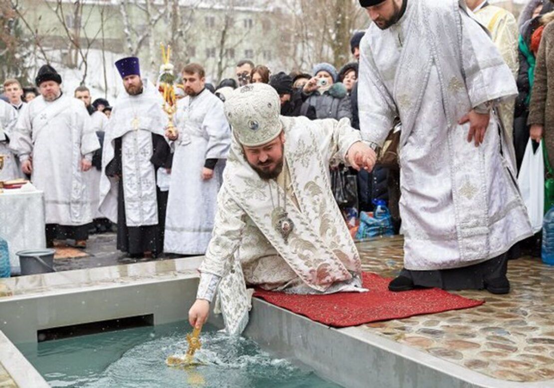 Крещенскую воду можно набрать в церкви 18 и 19 января