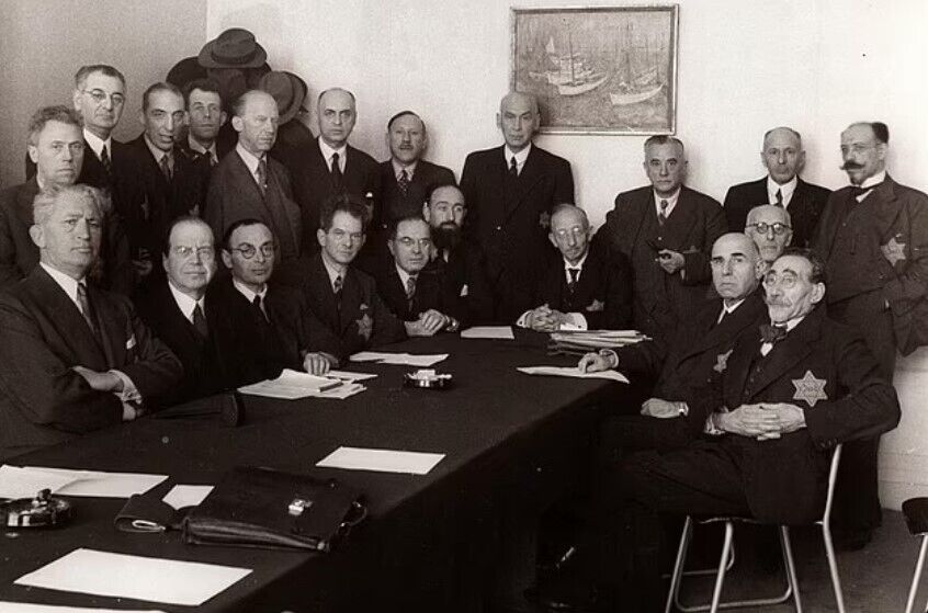 Еврейский совет был создан нацистами в Амстердаме