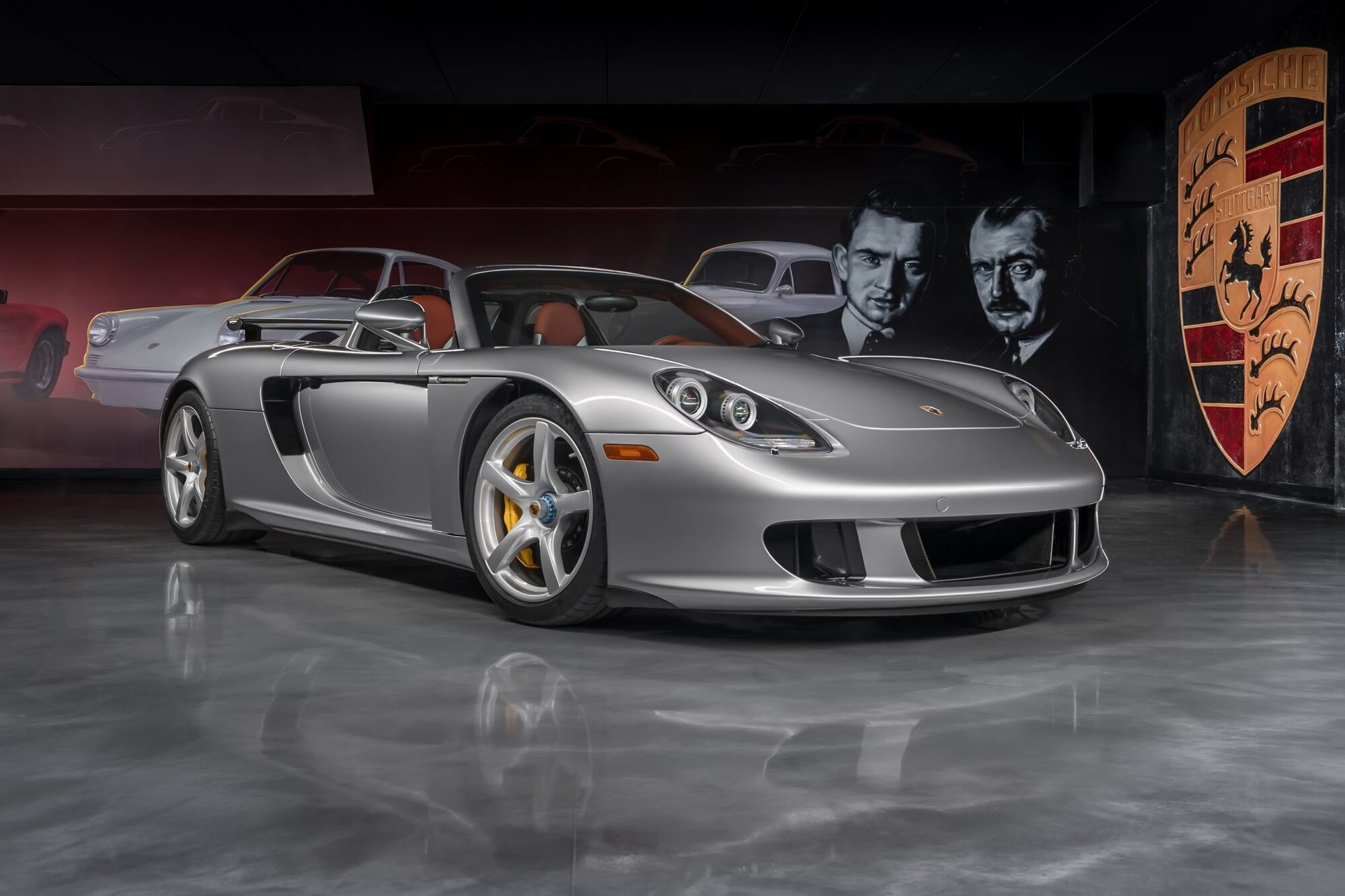 Porsche Carrera GT 2005 года выпуска приобрели за рекордно высокую цену в $1,9 млн