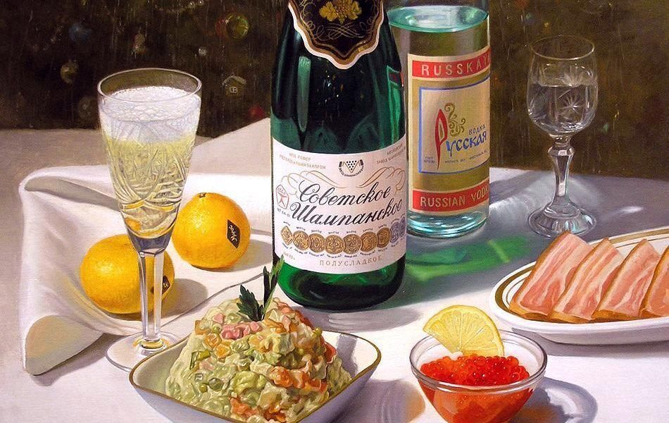 Оливье, дешевый алкоголь и другие "прелести" убогого новогоднего стола в СССР