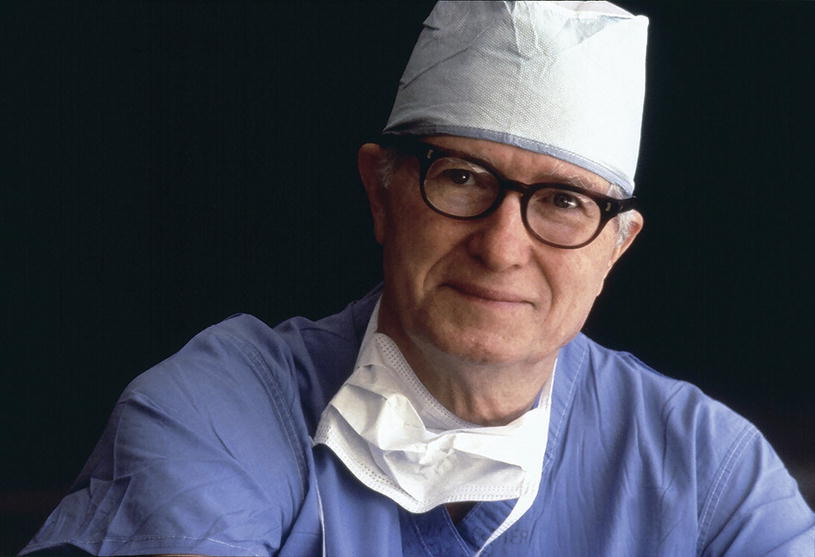 Джеймса Харди называют "отцом трансплантологии"