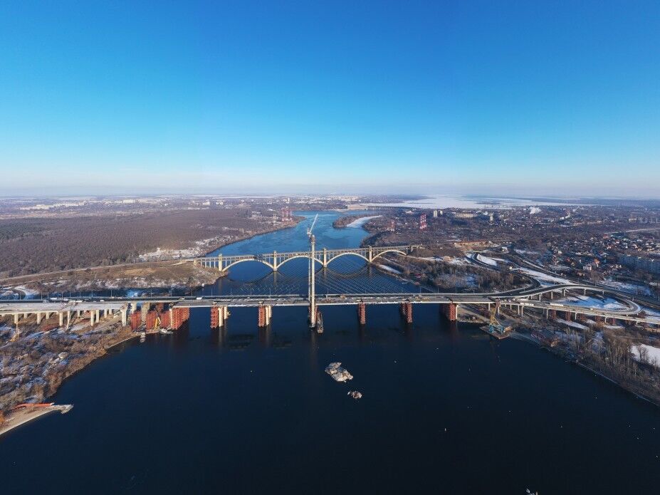 В Запорожье открыли новый вантовый мост