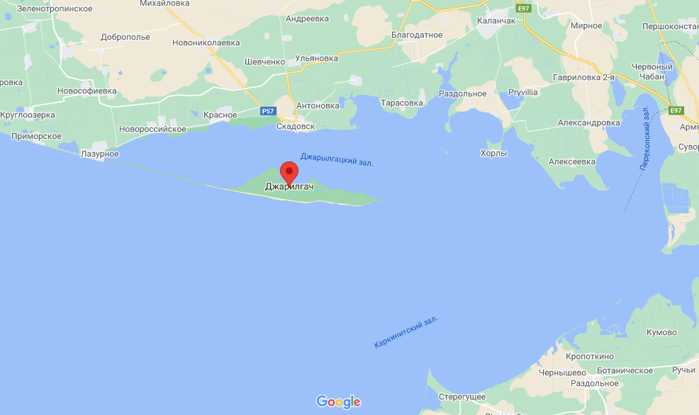 Российские оккупанты милитаризовали остров Джарылгач и ограбили местное население – Генштаб