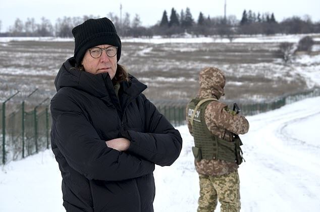 Журналіст Ян Біррелл біля кордону з Росією